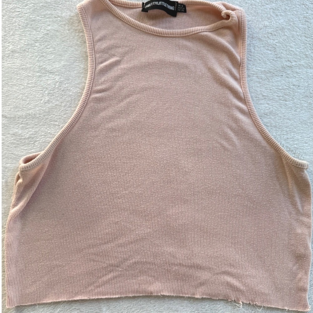 PrettyLittleThing Crop Top Women Size 4 Pink Ribbed Knit Sleeveless Tank Raw Hem